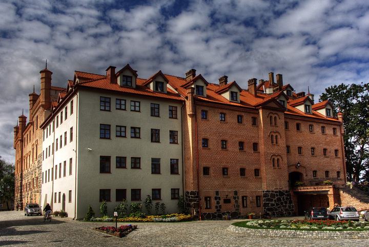 Ryn – zamek krzyżacki nad jeziorami