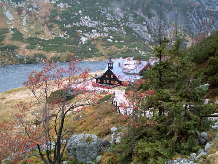 Schroniska w Karkonoszach — Karpacz, Schronisko Samotnia z góry