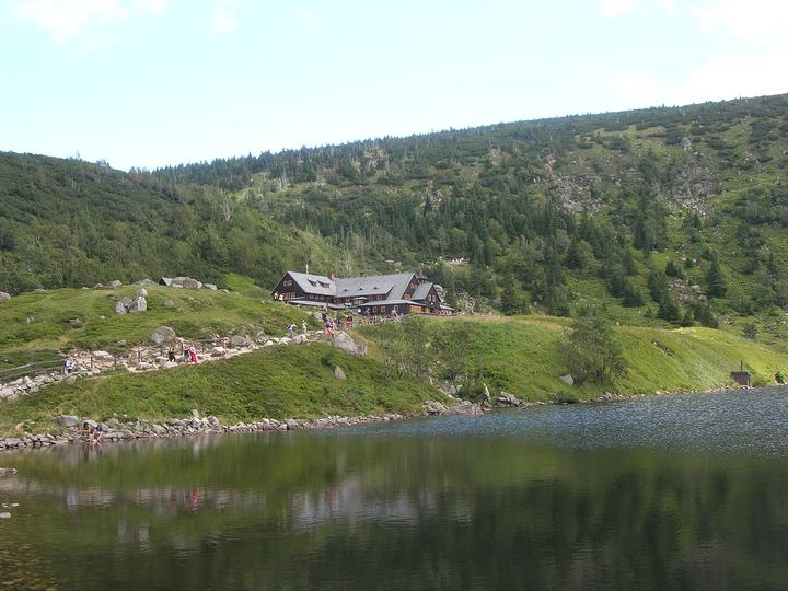 Schroniska w Karkonoszach — schronisko Samotnia
