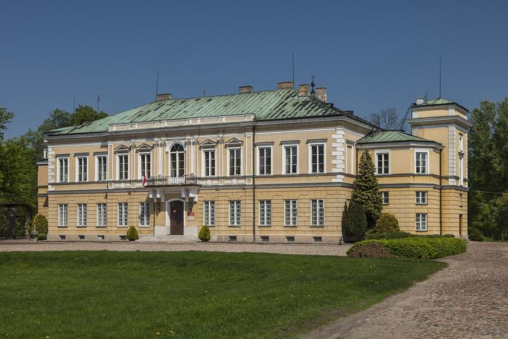 Skierniewice – pałac prymasowski i Święto Kwiatów