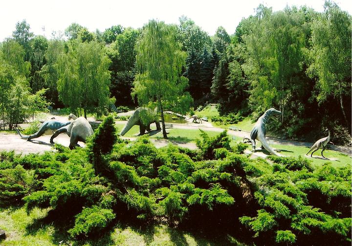 Śląski Ogród Zoologiczny w Chorzowie — The Dinosaurs Valley in Silesian Zoological Garden (reconstructions of prehistoric reptile