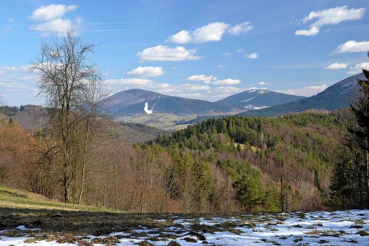 Śnieżnica z Kasiny Wielkiej — Beskid Wyspowy mountains, Poland
