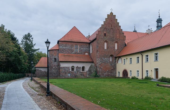 Strzelno — Holy Trinity church in Strzelno , Kuyavian-Pomeranian Voivodeship, Poland