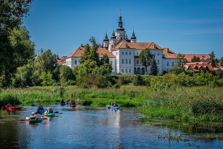 Supraśl — Rzeka Supraśl, Pałac Opatów