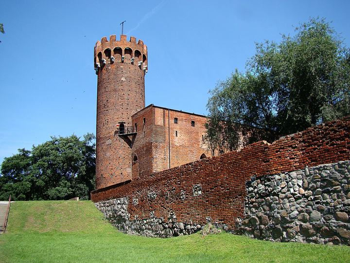 Świecie — Ruiny zamku krzyżackiego w Świeciu nad Wisła, z przełomu XIV i XV w.