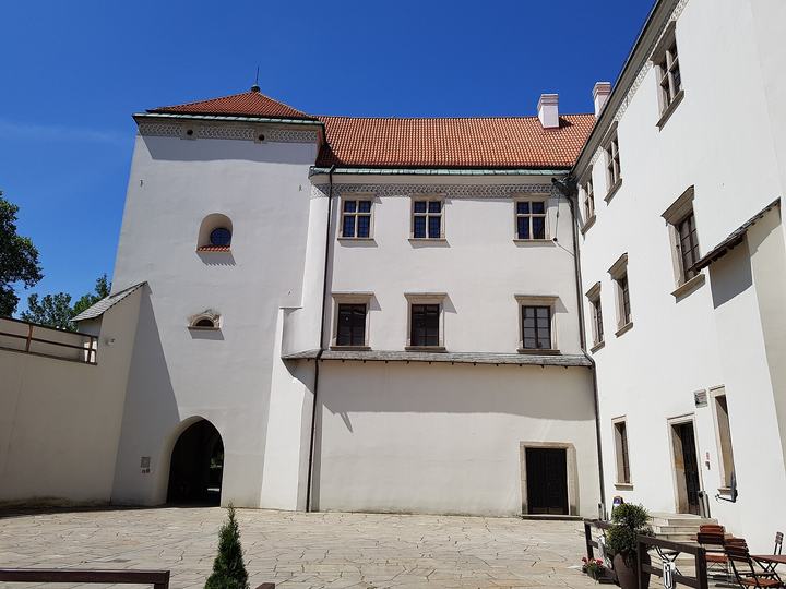 Szydłowiec — Dziedziniec zamku w Szydłowcu