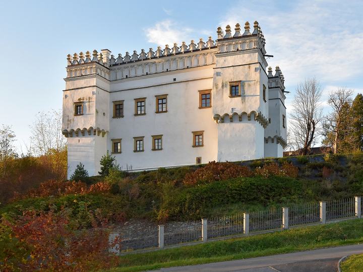 Szymbark – dwór obronny i skansen pod Gorlicami