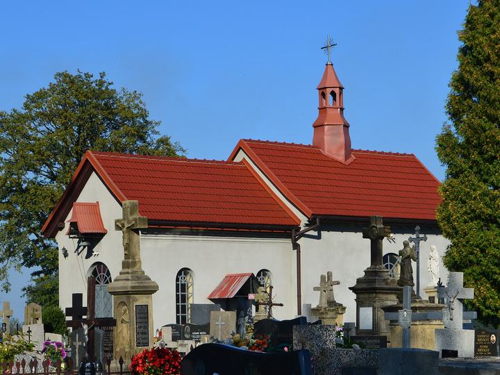 Termy Podhalańskie — Gdów Cemetery ("Cmentarz") is adjacent to the field where the historic Battle of Gdów took