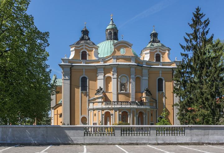 Trzemeszno – bazylika i jezioro