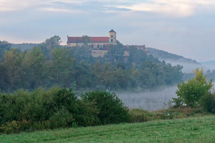 Tyniec — Tyniec Abbey over Vistula River in the morning fog