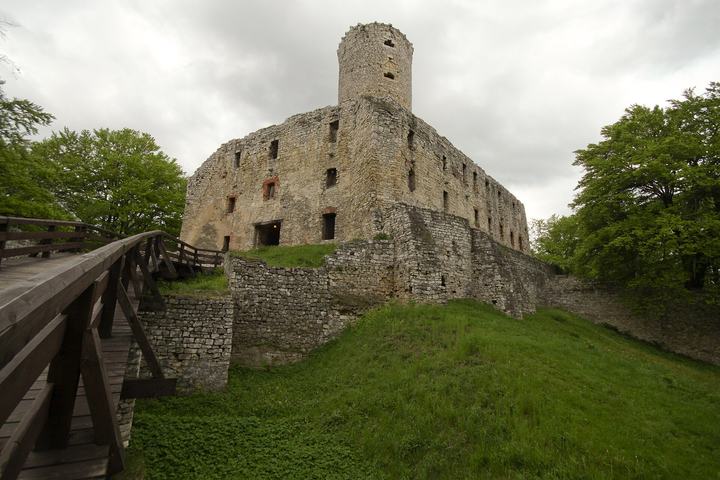 Wygiełzów – skansen i zamek Lipowiec
