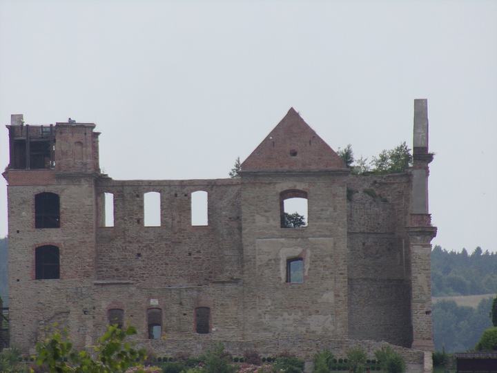 Zagórz – ruiny klasztoru karmelitów