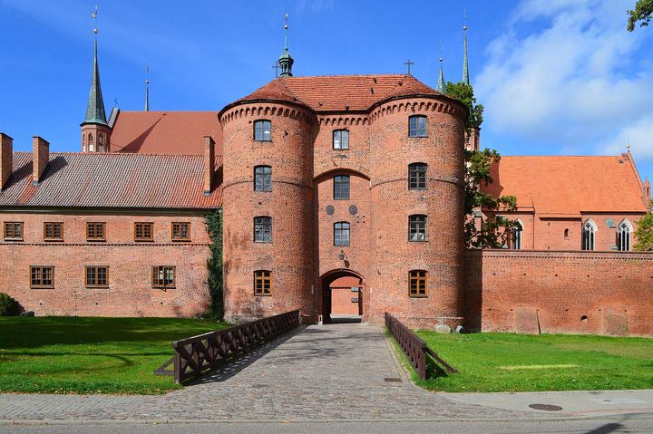 Zalew Wiślany rowerem — Frombork is a town in northern Poland, situated on the Vistula Lagoon in Braniewo County ,
