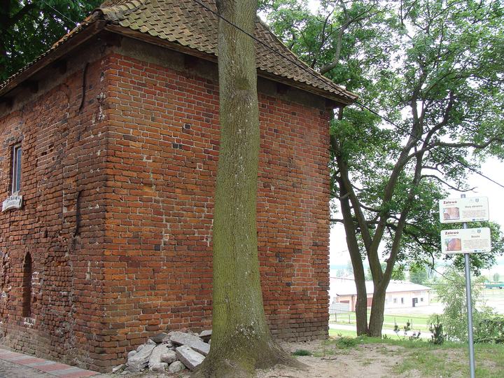 Zalewo — Zalewo - baszta z otoczeniem 50-100m This is a photo of an object of cultural heritage ins