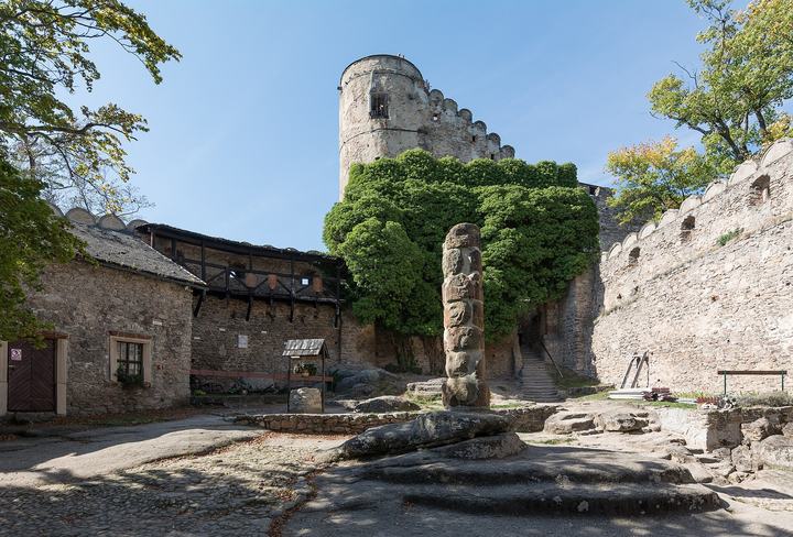 Zamek Chojnik – twierdza na skale