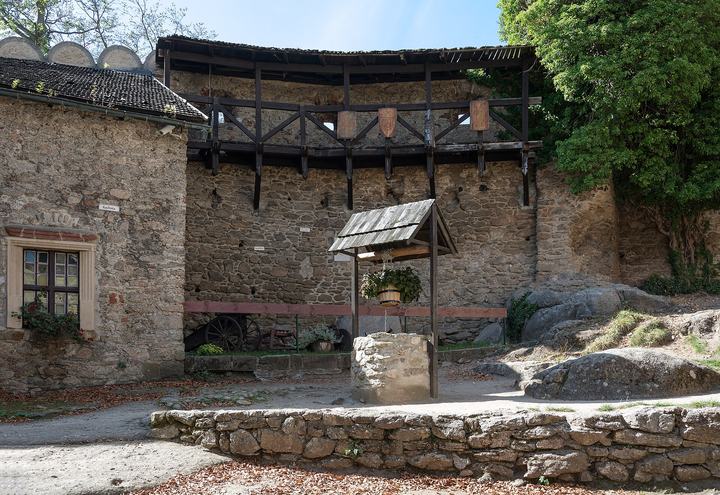 Zamek Chojnik — Chojnik Castle